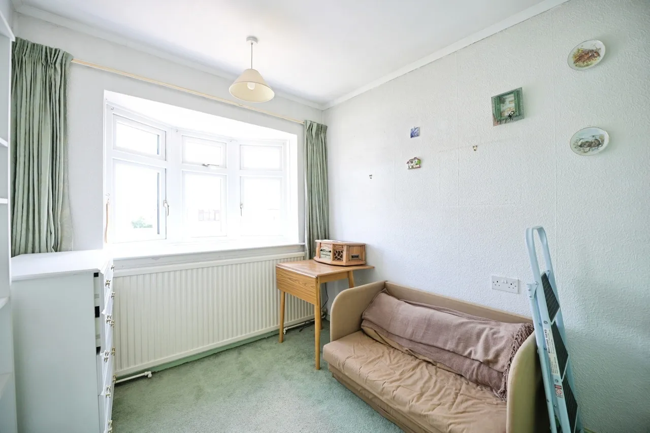 Dee Way, Romford, RM1, photo 11