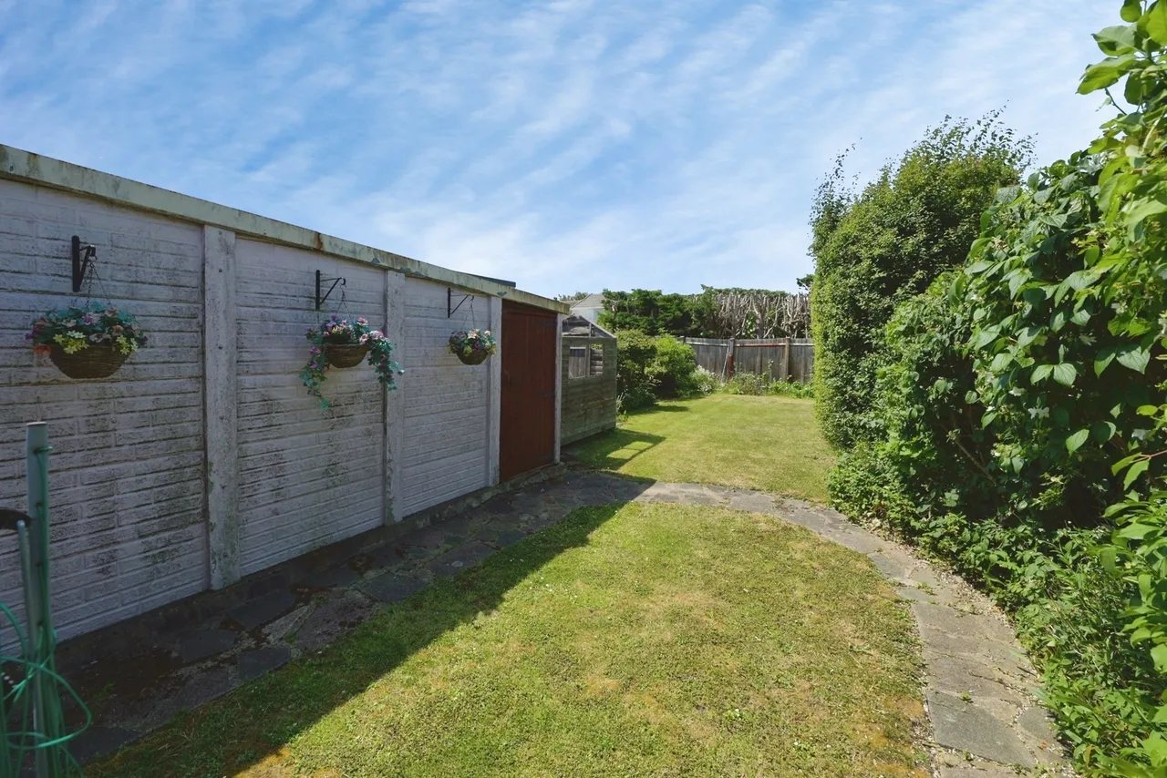 Dee Way, Romford, RM1, photo 19