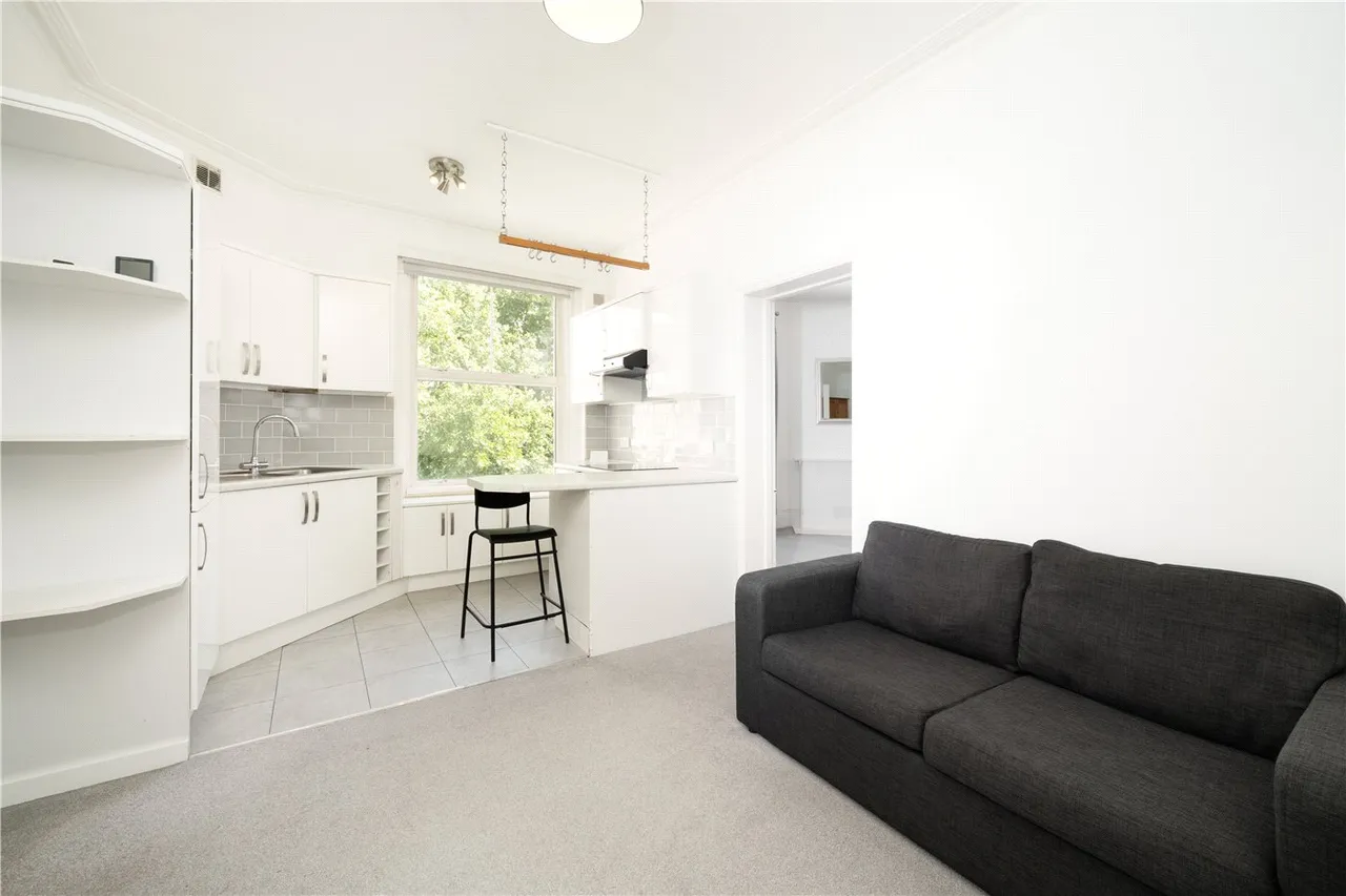 Spencer Road, London, W4, photo 3