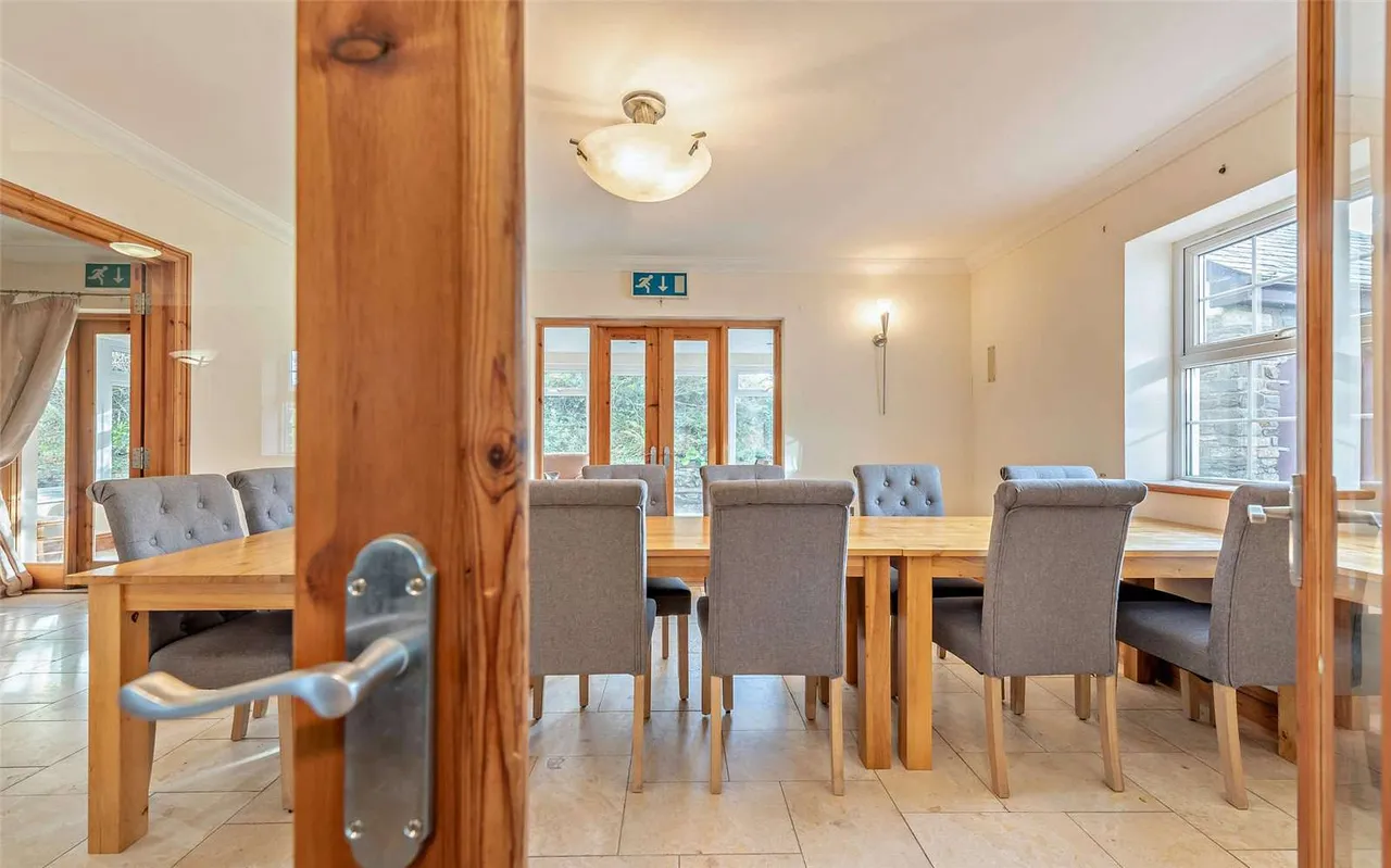 Broadlay, Ferryside, Carmarthenshire, SA17 5UB, photo 8