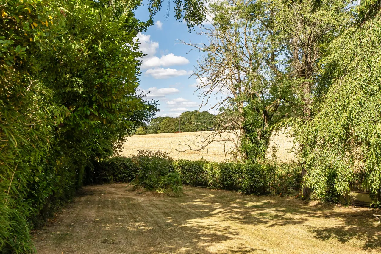 Lower Kingswood, Tadworth, KT20, photo 2
