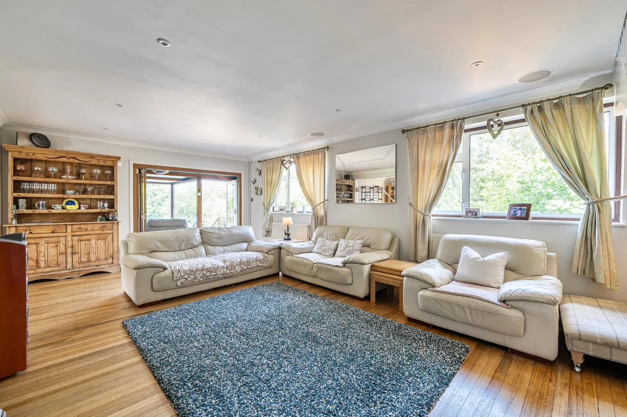 Lower Kingswood, Tadworth, KT20, photo 9