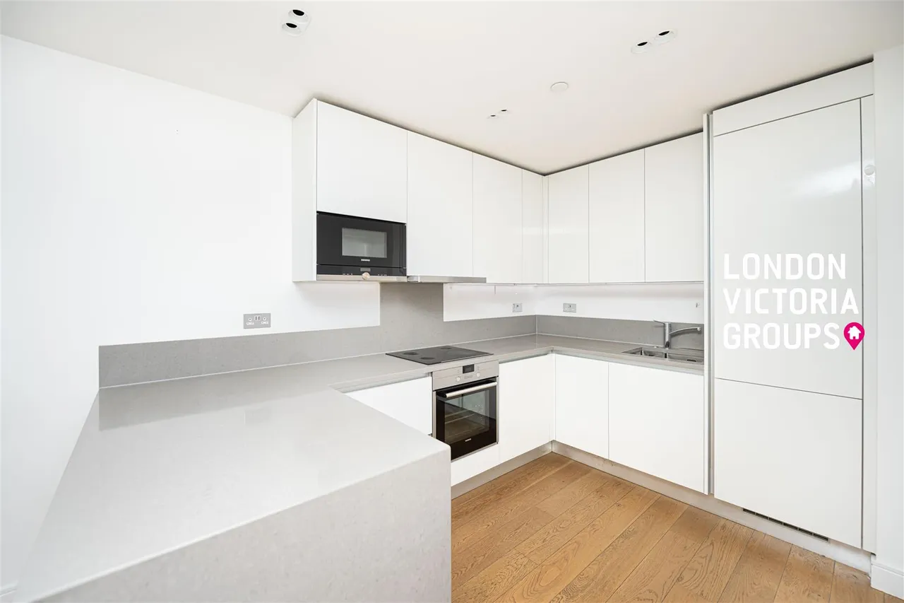 Longfield Avenue, London, photo 5