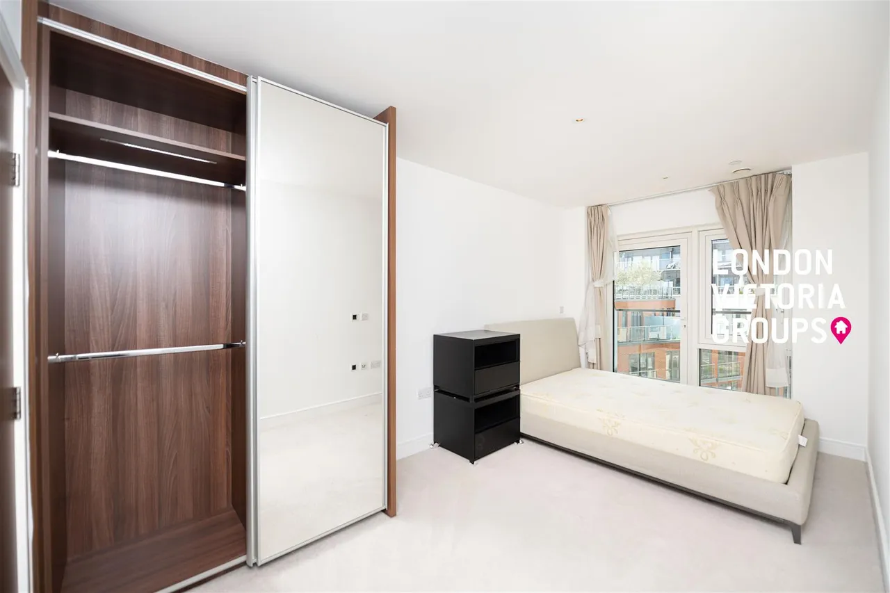 Longfield Avenue, London, photo 11