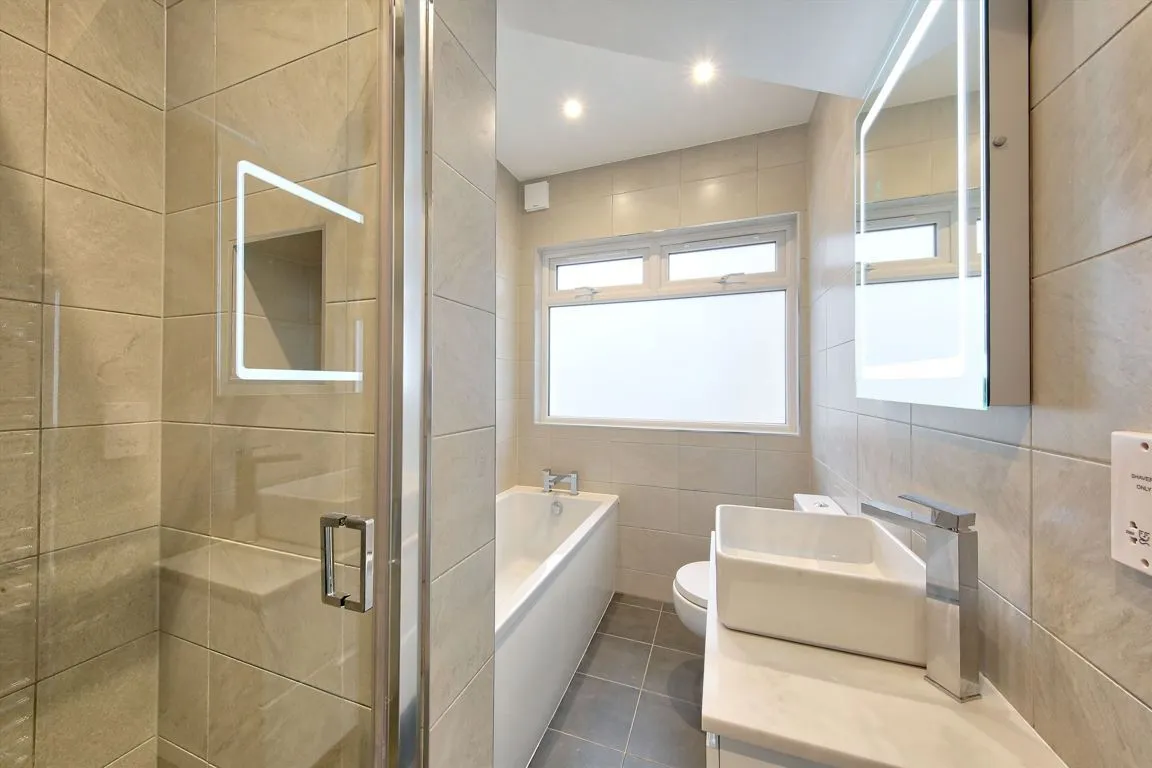 Kingston Road, TW11, photo 10