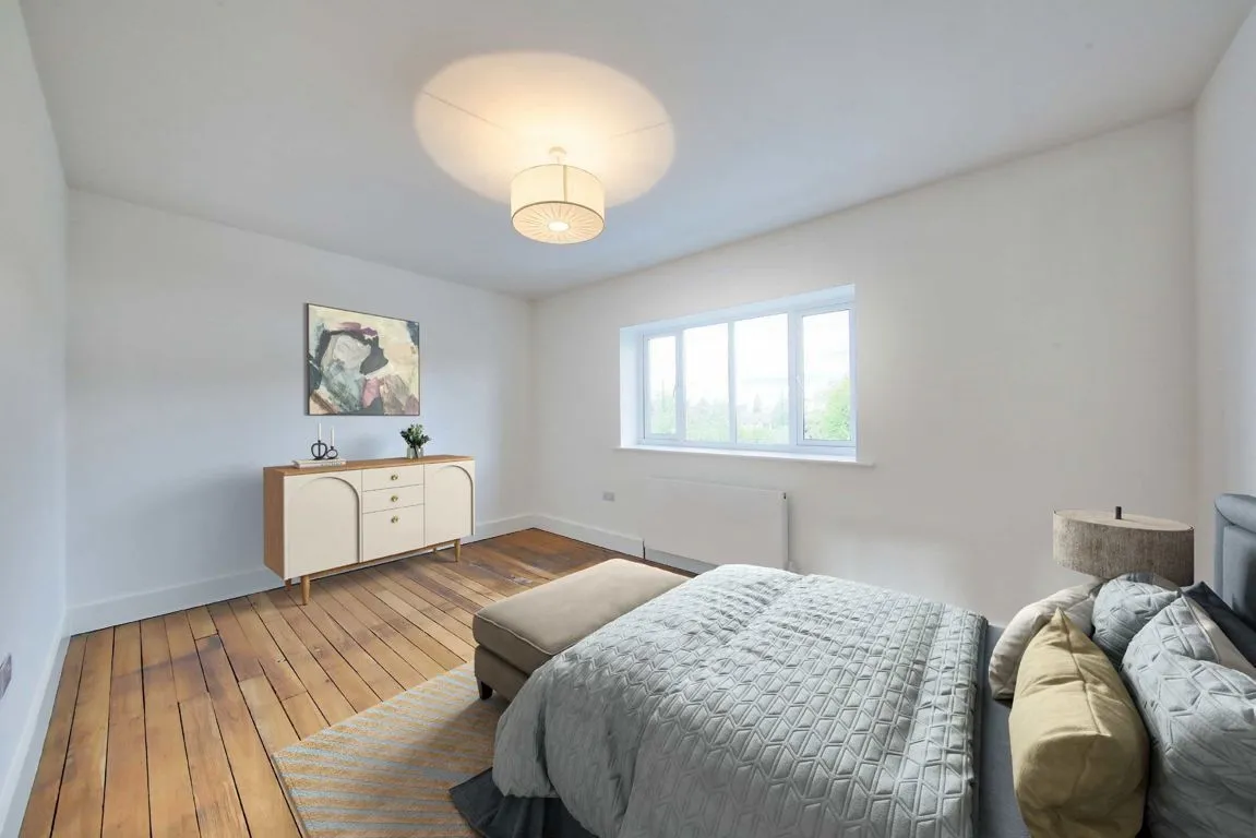 Kingston Road, TW11, photo 3