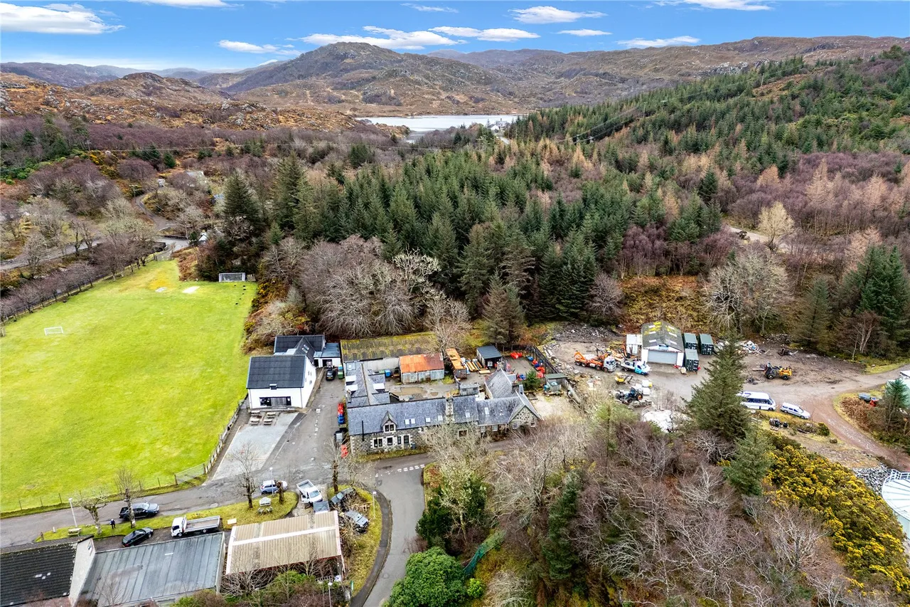 The Cottage, Culag Square, Lochinver, Lairg, IV27 4LE, photo 27