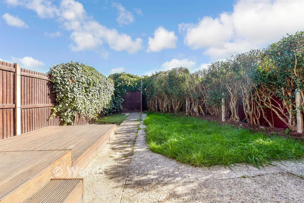 Redsull Avenue, Deal, CT14, photo 2