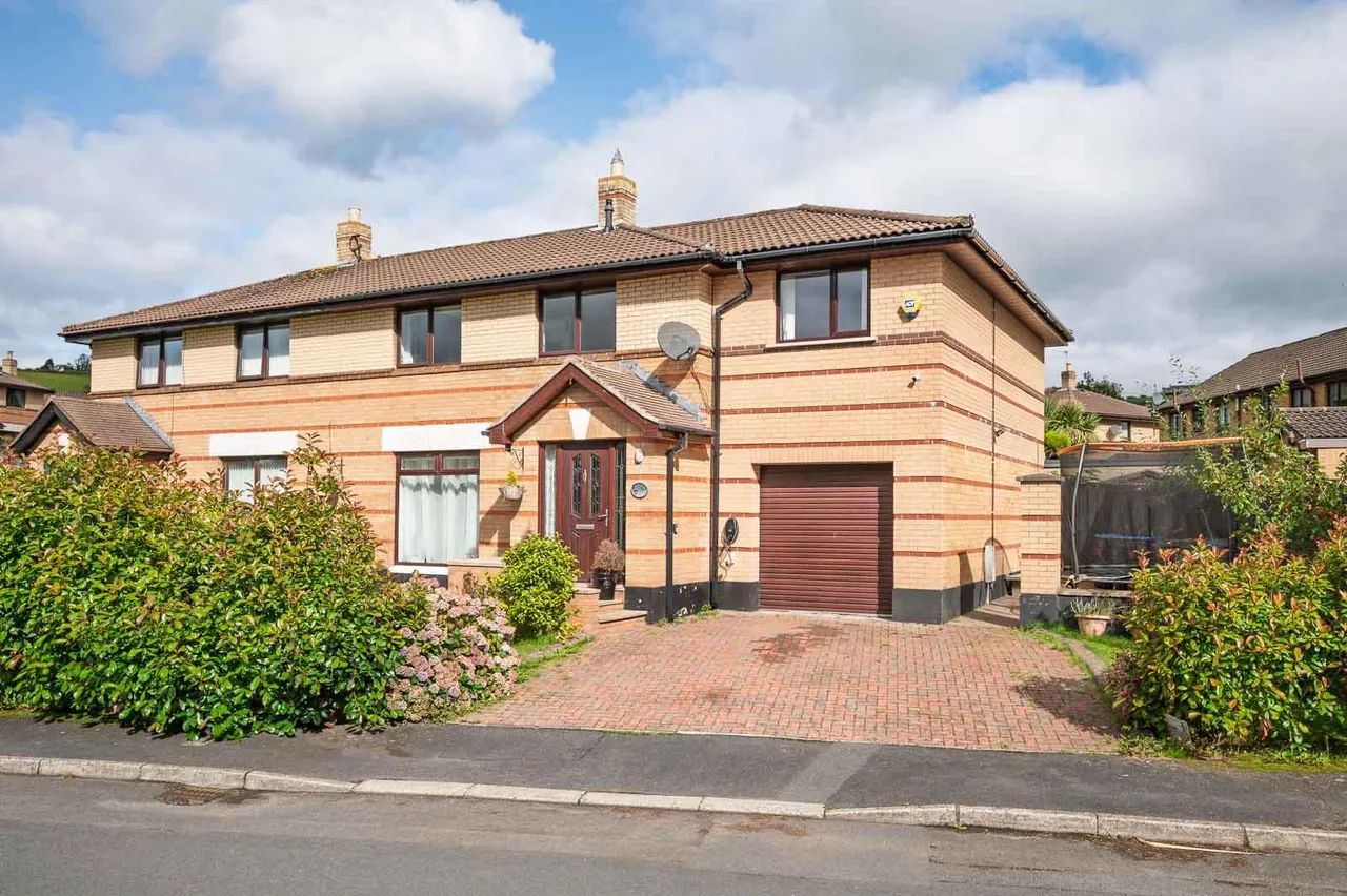 5 bed house for sale, Grangewood Road, dundonald, BT16
