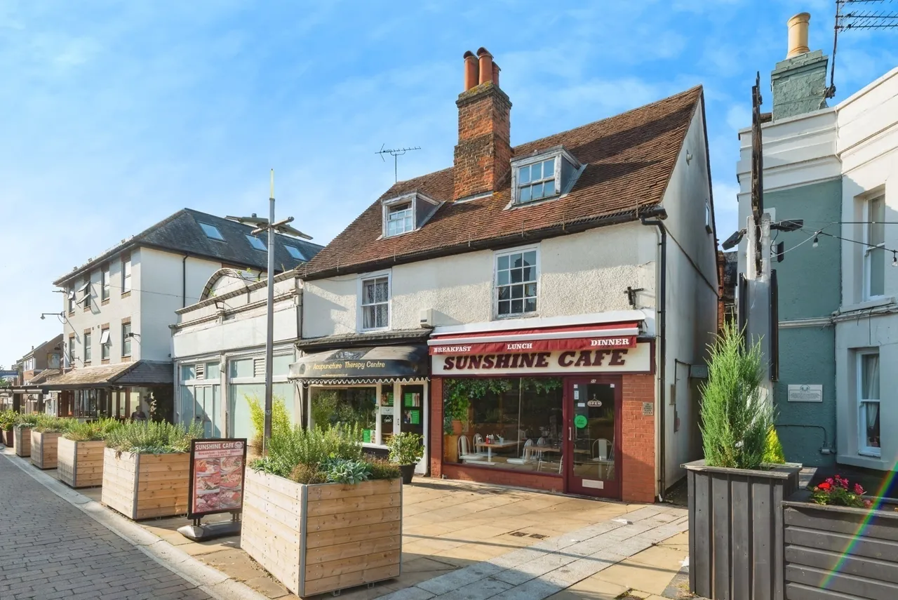 High Street, Leatherhead, KT22, photo 4