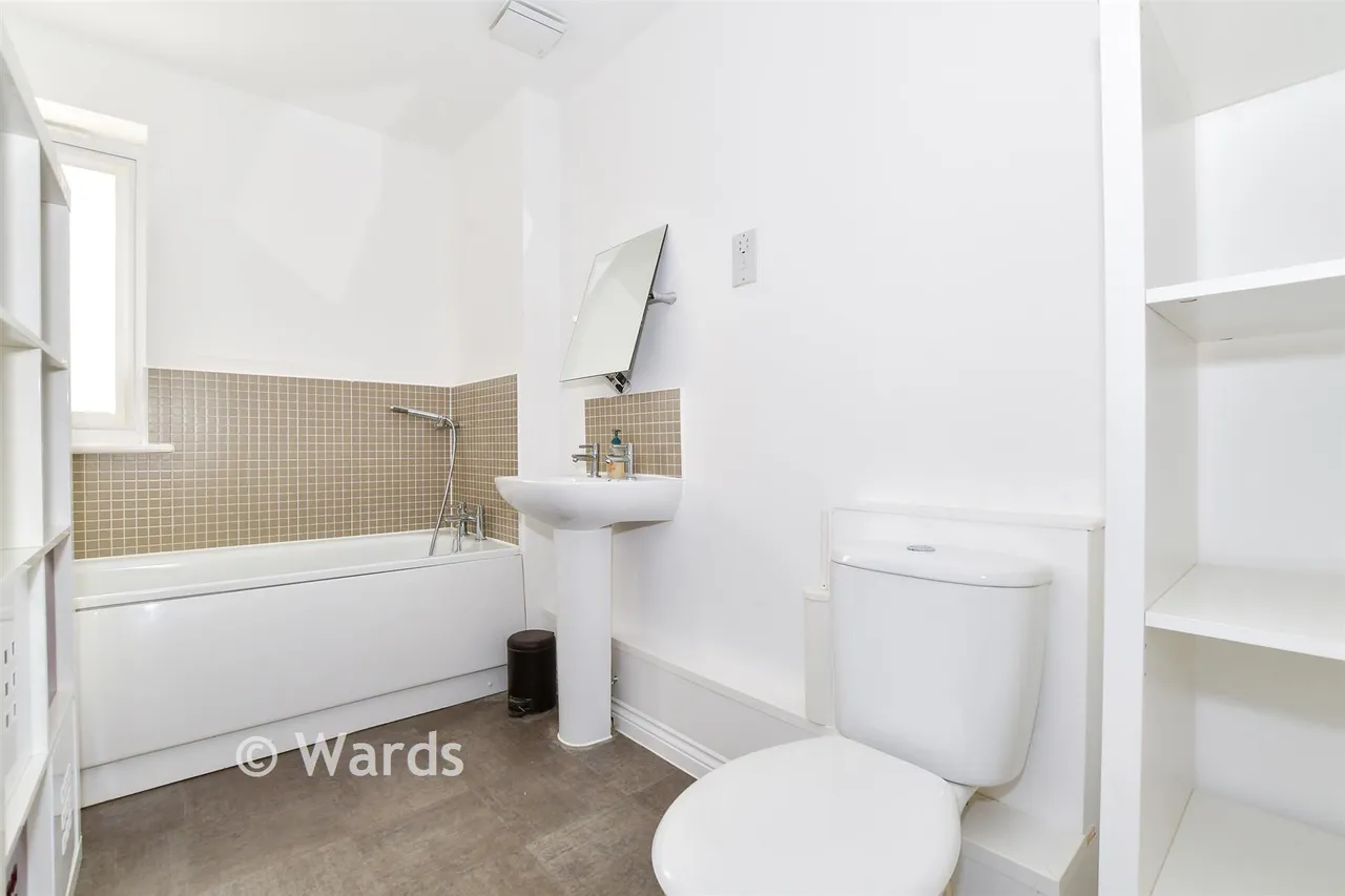 Hawley Drive, Leybourne, ME19, photo 12
