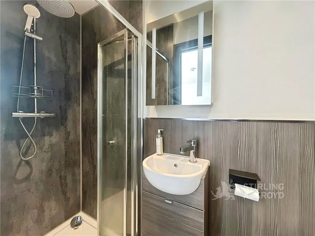 Weston Road, Guildford, GU2, photo 2