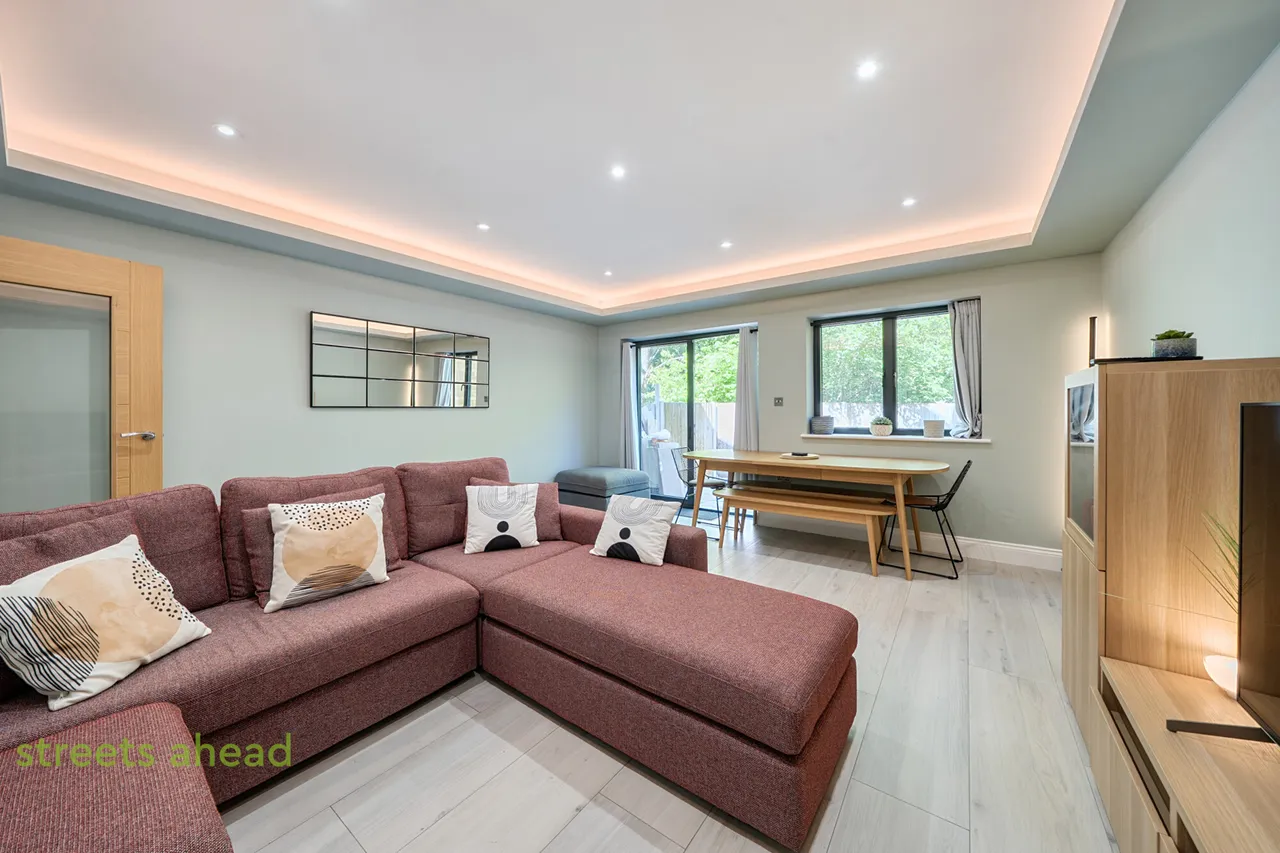 Dickensons Lane, London, SE25, photo 6