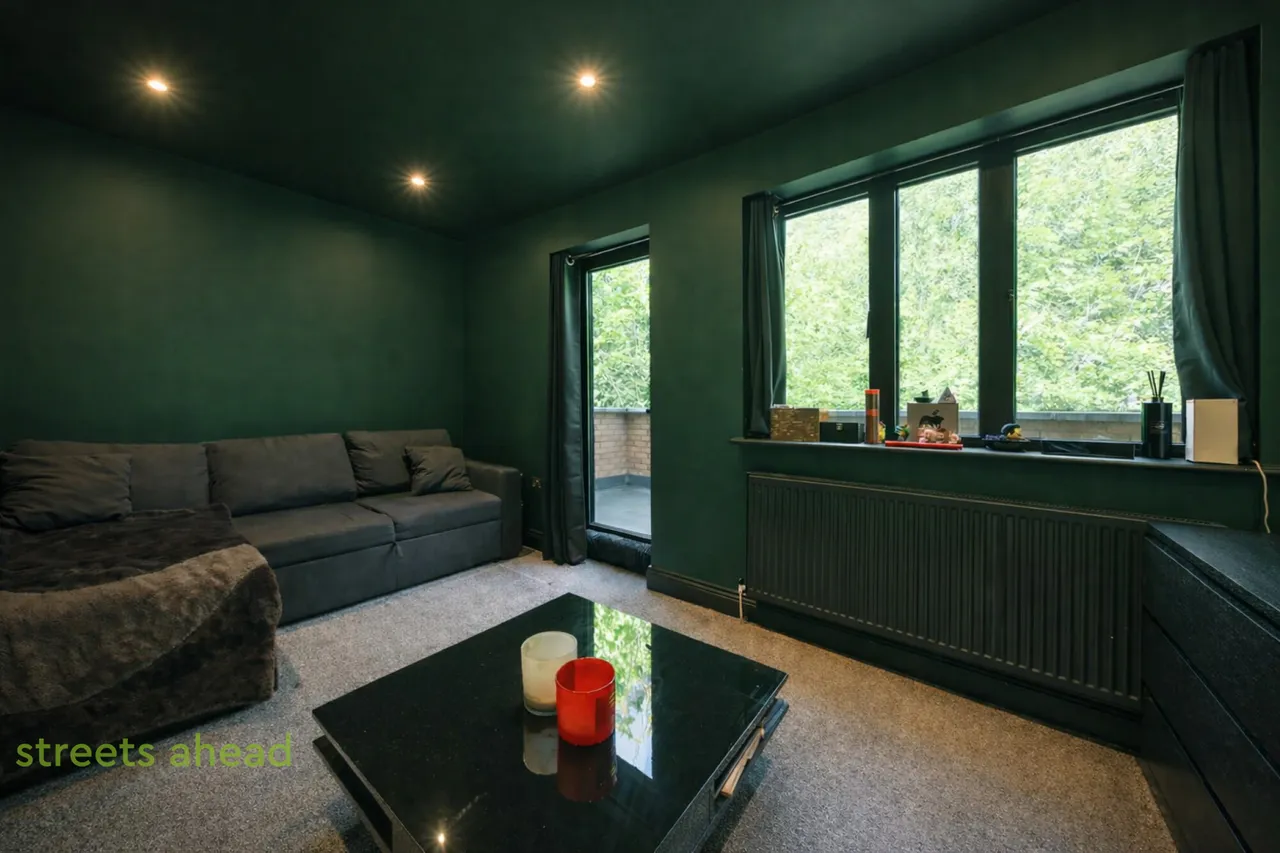 Dickensons Lane, London, SE25, photo 10