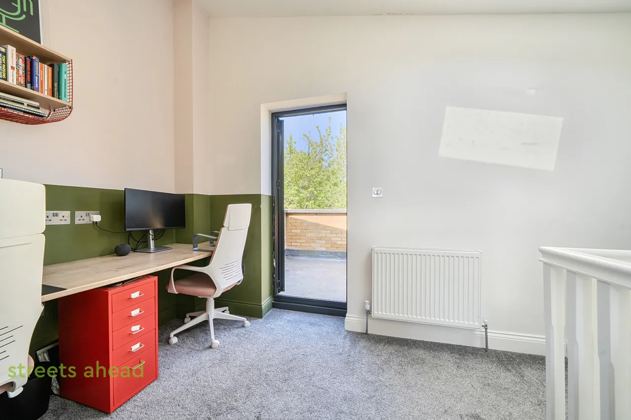 Dickensons Lane, London, SE25, photo 12
