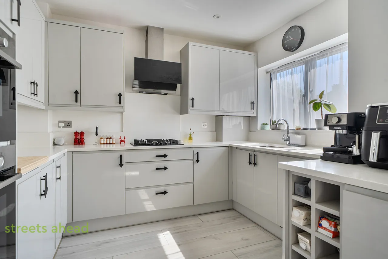 Dickensons Lane, London, SE25, photo 9