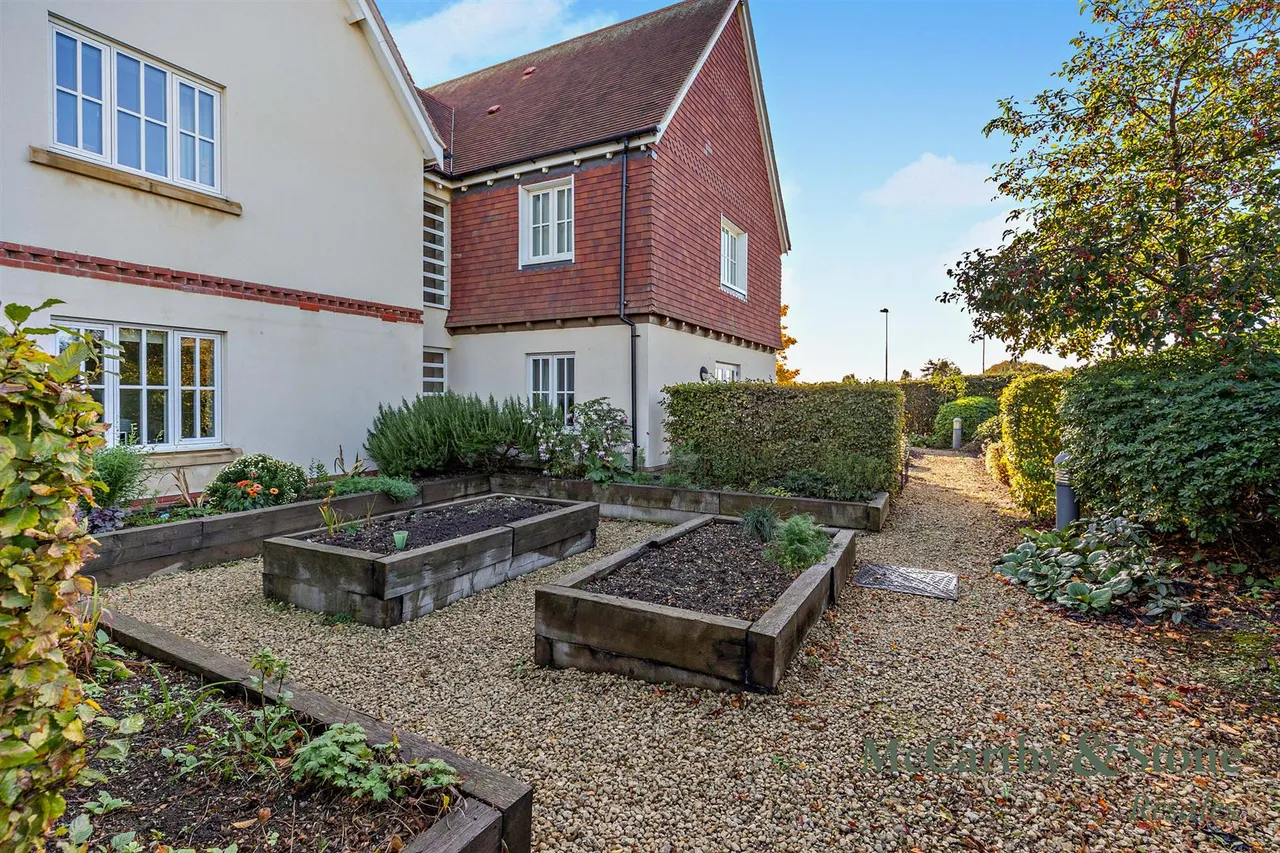 Parsonage Barn Lane, Ringwood, BH24, photo 11