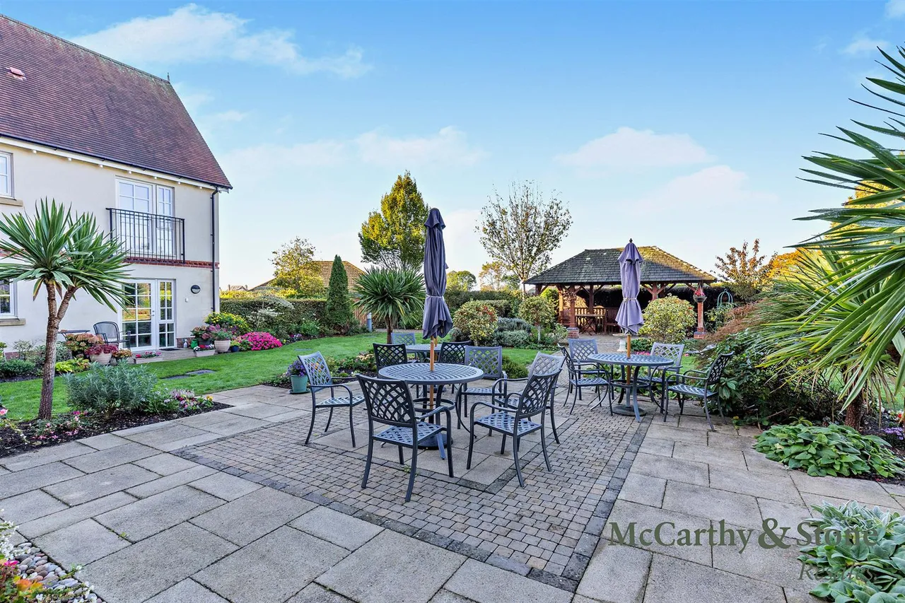 Parsonage Barn Lane, Ringwood, BH24, photo 19