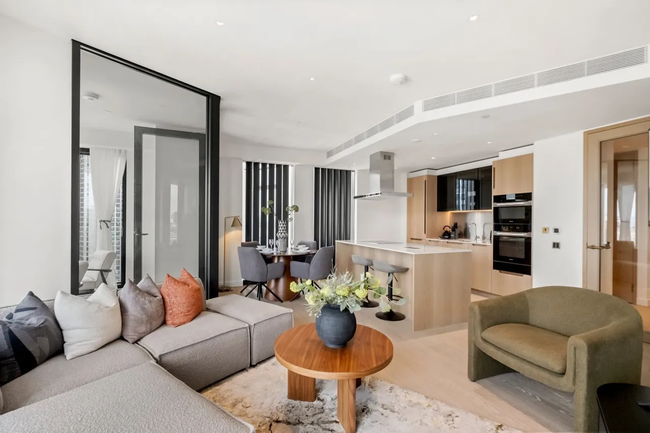 Nine Elms Lane, London, SW8, photo 8