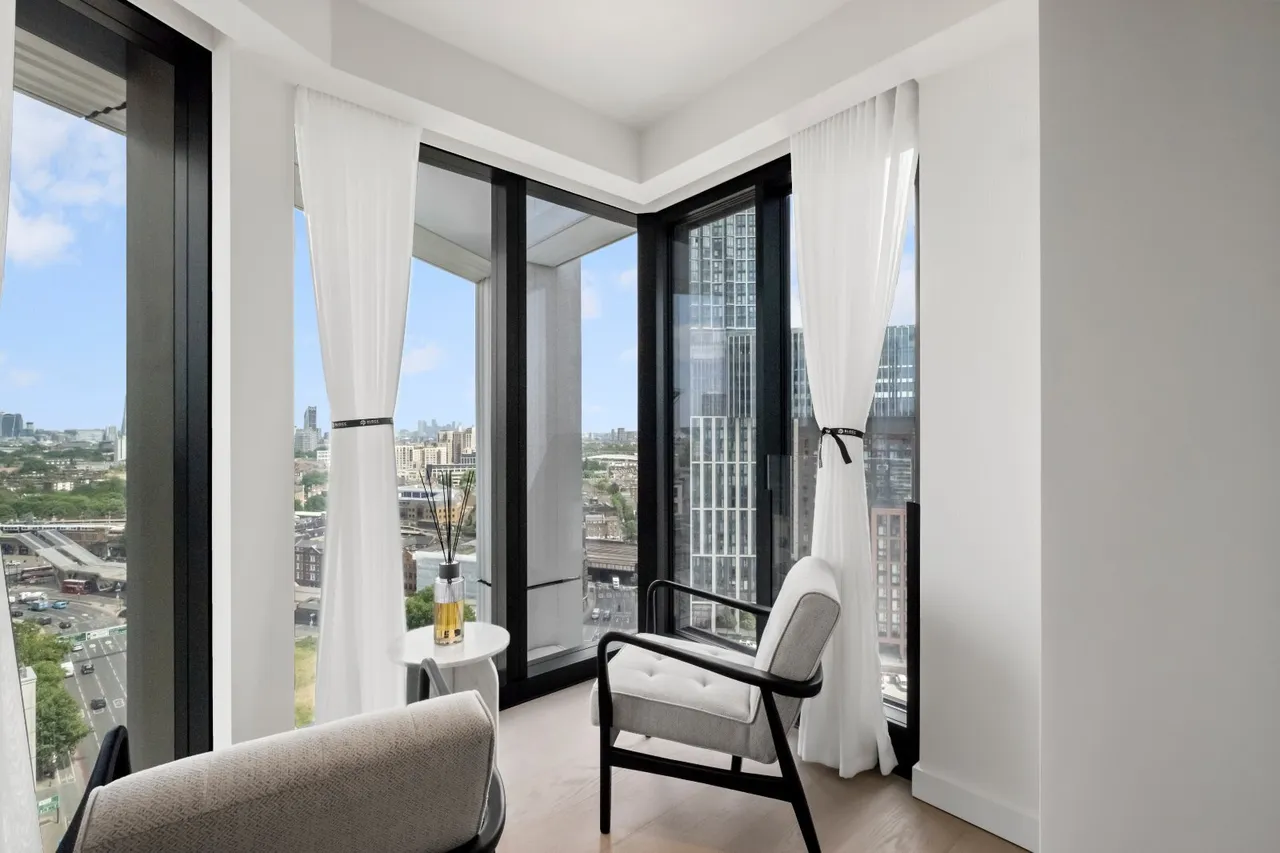 Nine Elms Lane, London, SW8, photo 9