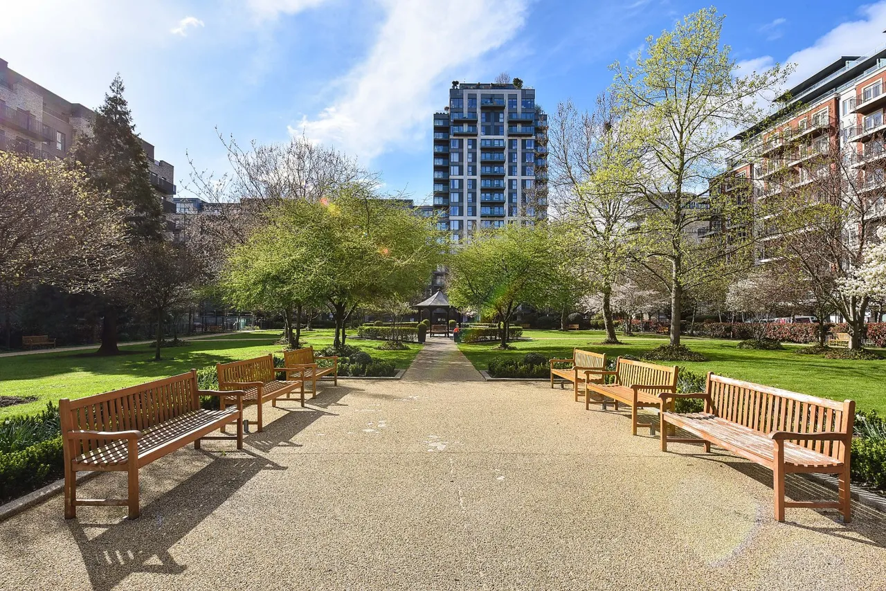 Beaufort Square, Colindale, NW9, photo 9