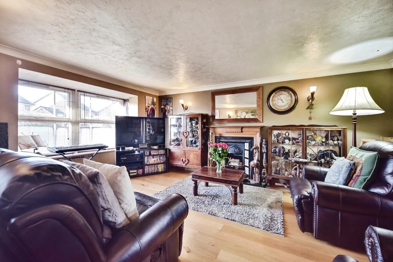 Walsby Drive, Kemsley, Sittingbourne, Kent, ME10, photo 17