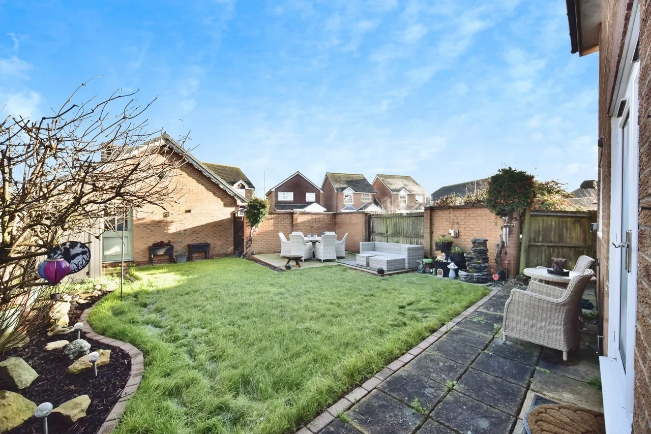 Walsby Drive, Kemsley, Sittingbourne, Kent, ME10, photo 14