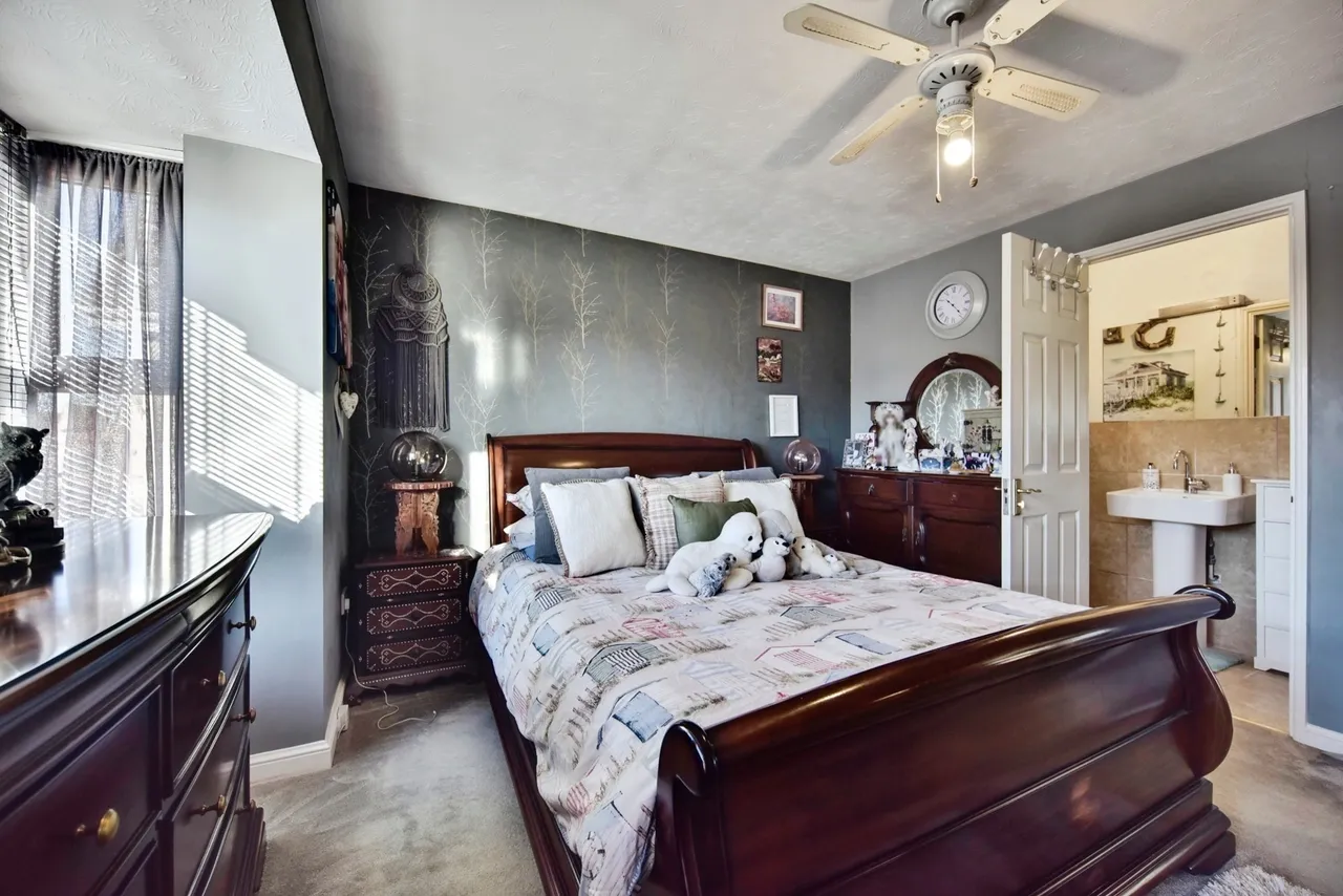Walsby Drive, Kemsley, Sittingbourne, Kent, ME10, photo 4