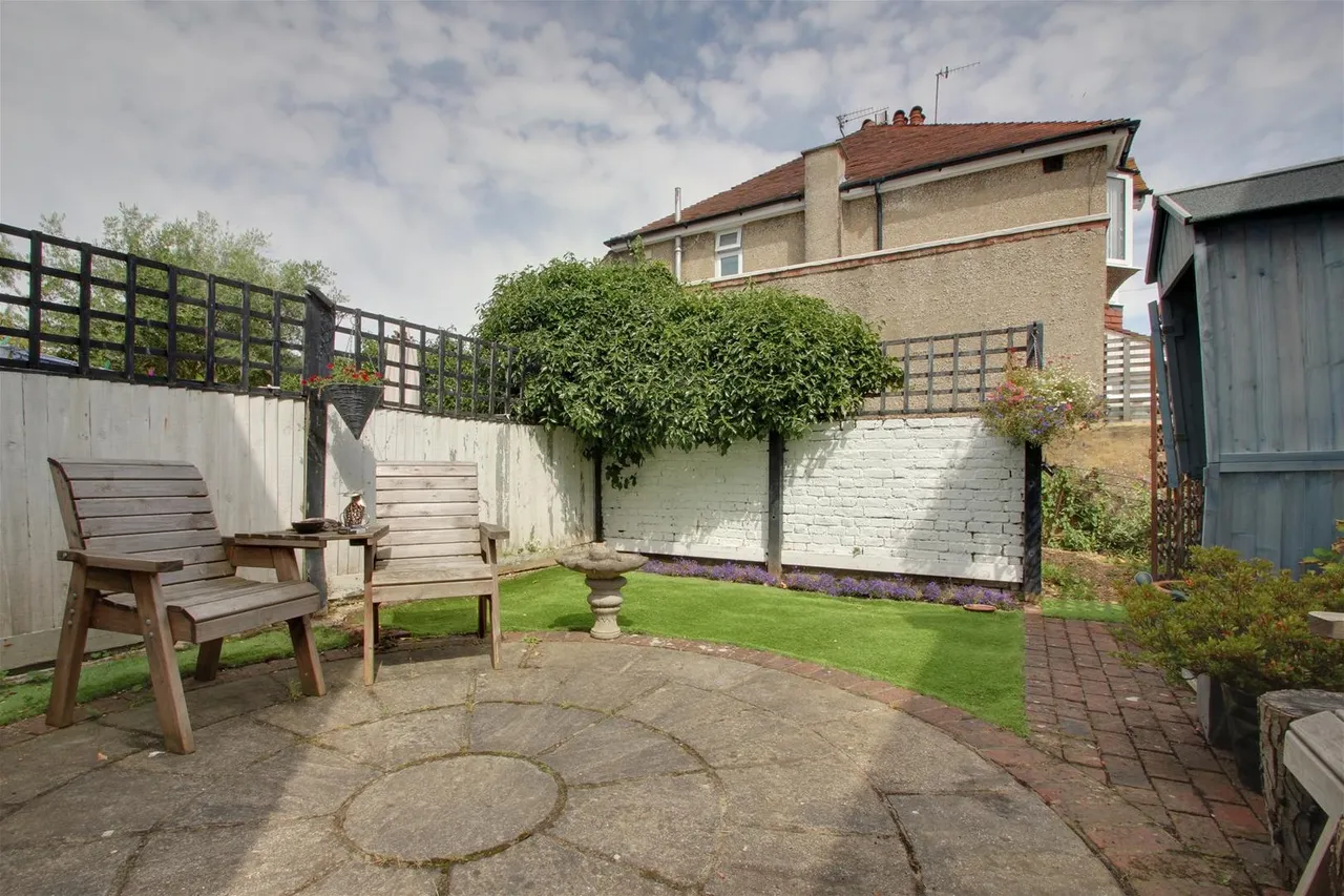 Northcourt Road, Worthing, photo 5