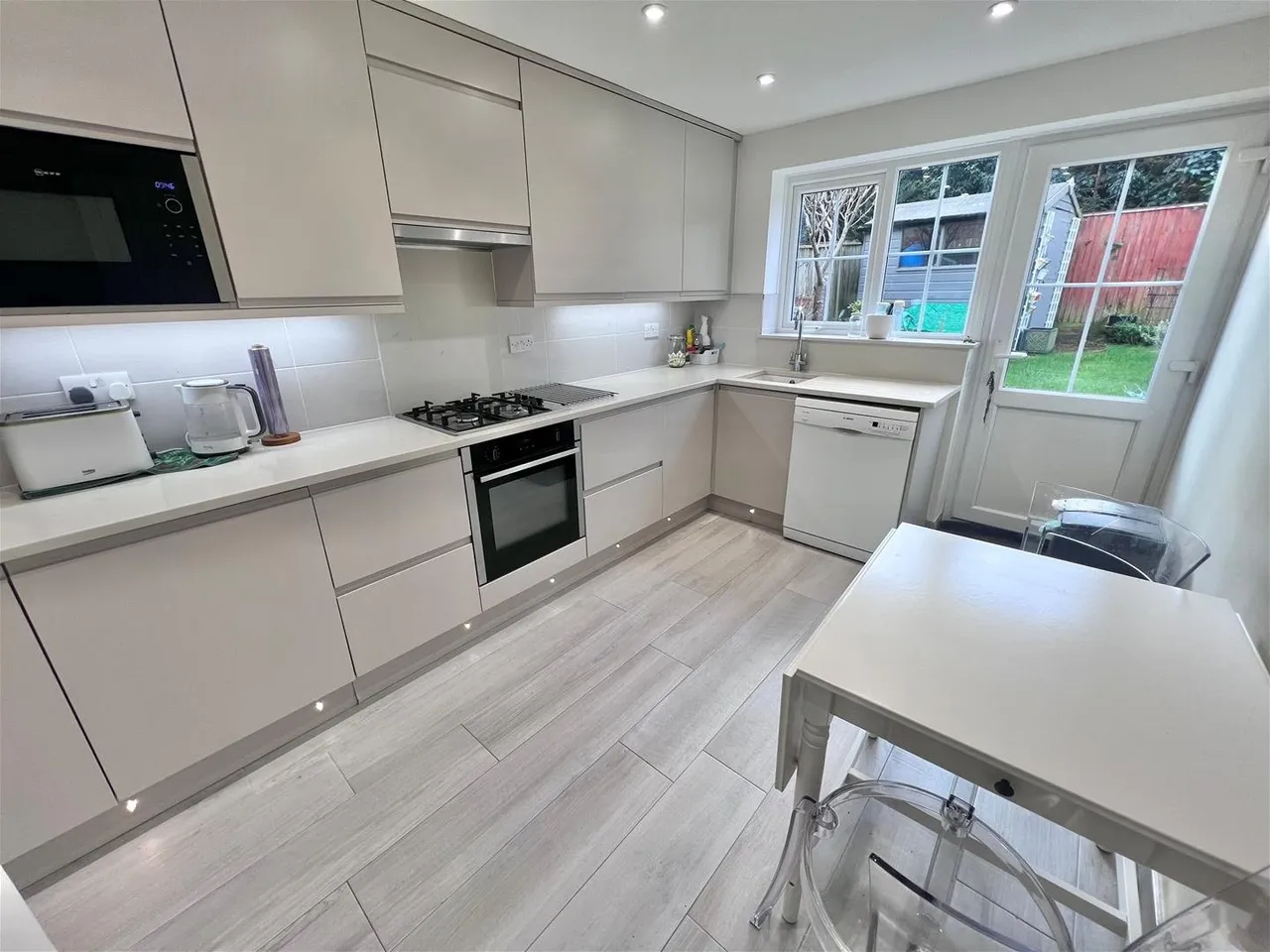 Sorrel Way, Gillingham, Dorset SP8 4TP, photo 2