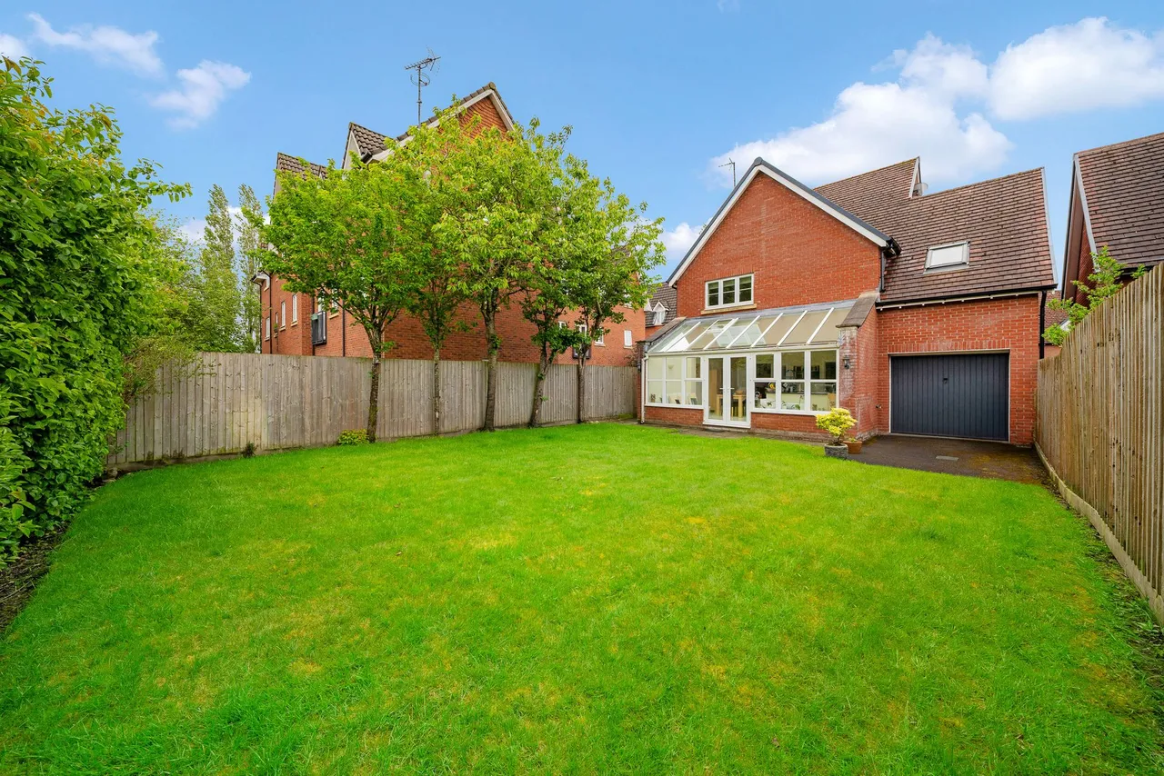 Lindisfarne Court, Widnes, WA8 5AH, photo 34