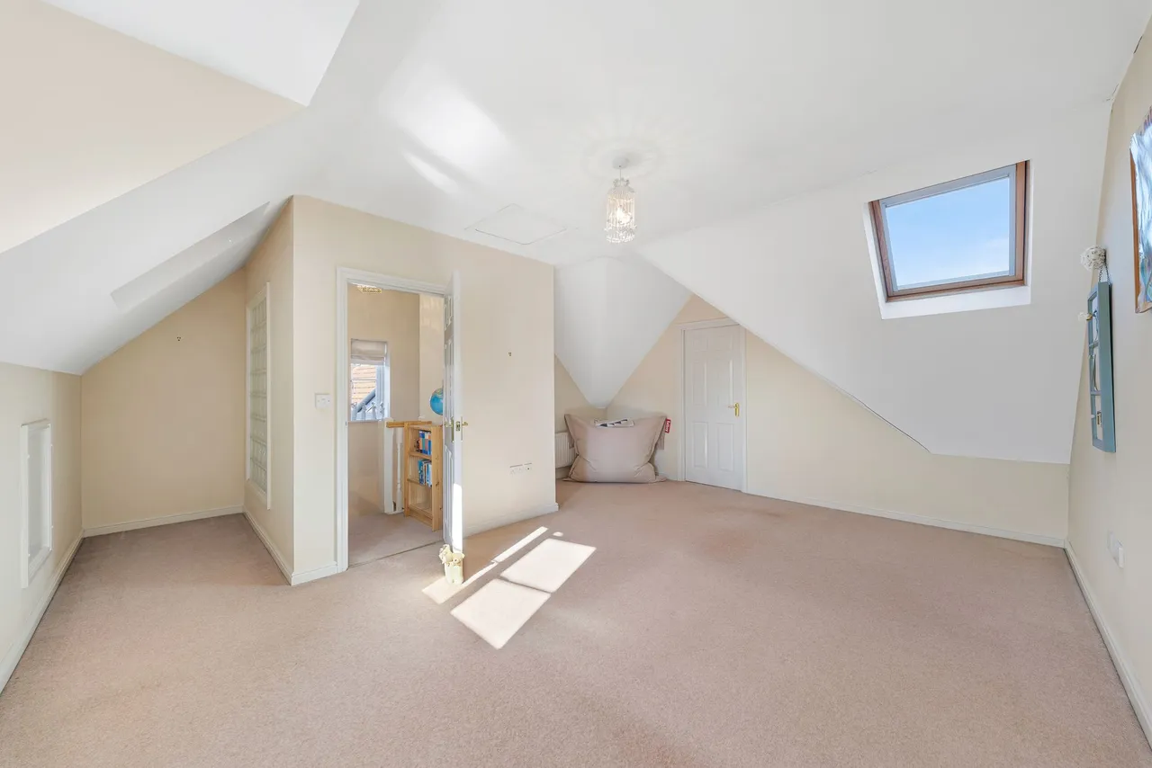 Lindisfarne Court, Widnes, WA8 5AH, photo 13