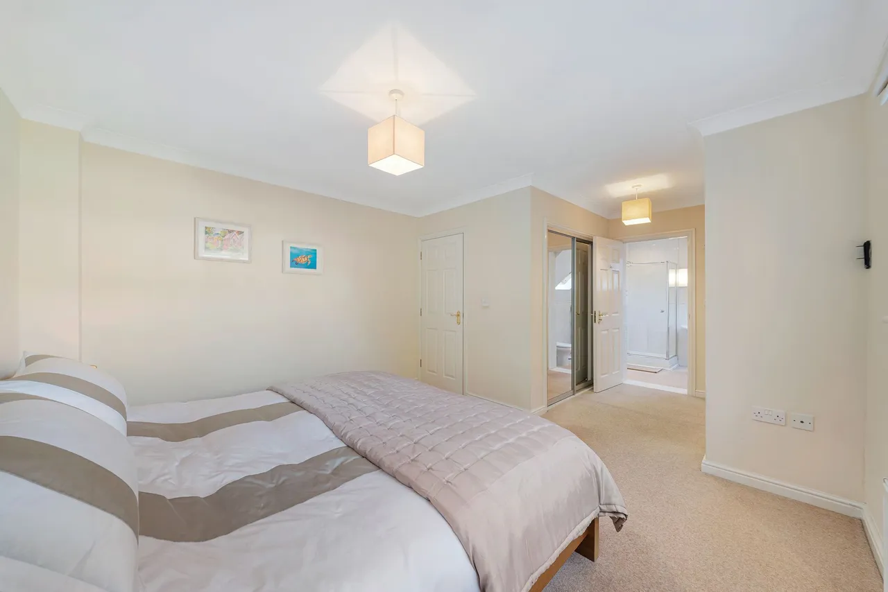 Lindisfarne Court, Widnes, WA8 5AH, photo 12