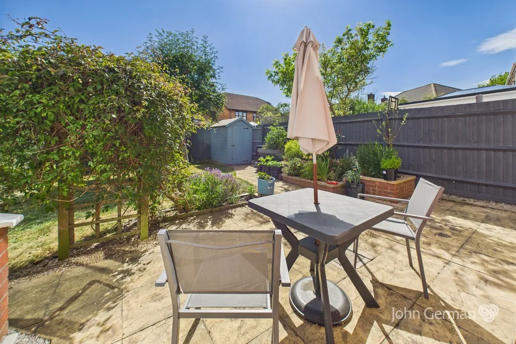 Honeysuckle Way, Loughborough, photo 12