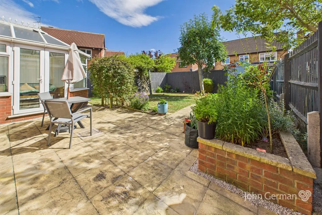 Honeysuckle Way, Loughborough, photo 11