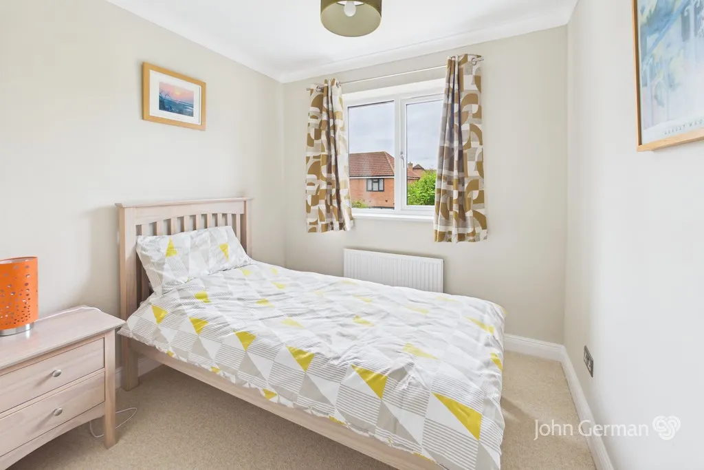 Honeysuckle Way, Loughborough, photo 7