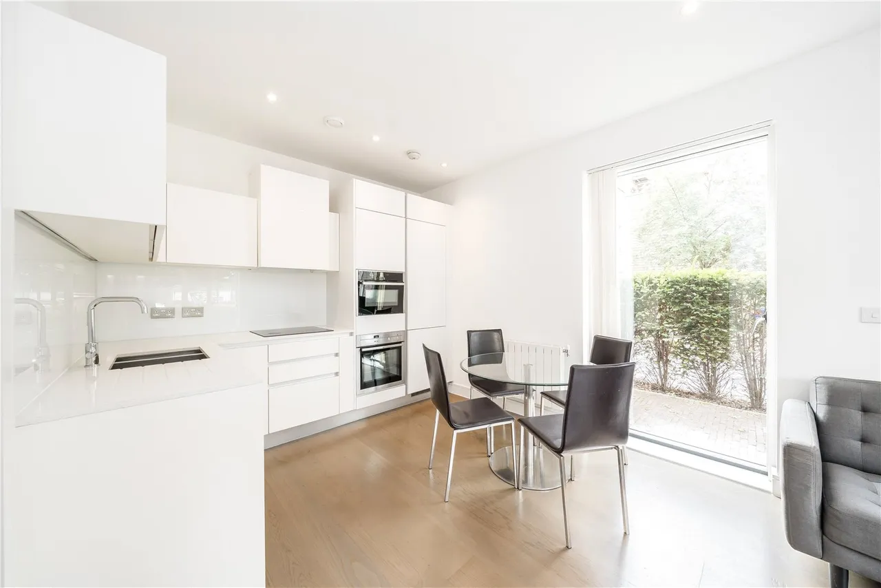Handley Drive, Kidbrooke Village, London, SE3 9BW, photo 4
