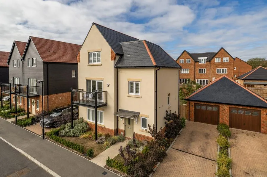 5 bed house for sale, Woodward Lane, Warfield, RG42
