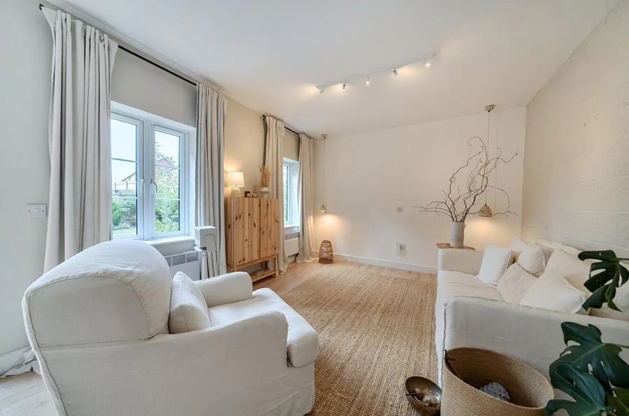 Woodward Lane, Warfield, RG42, photo 4