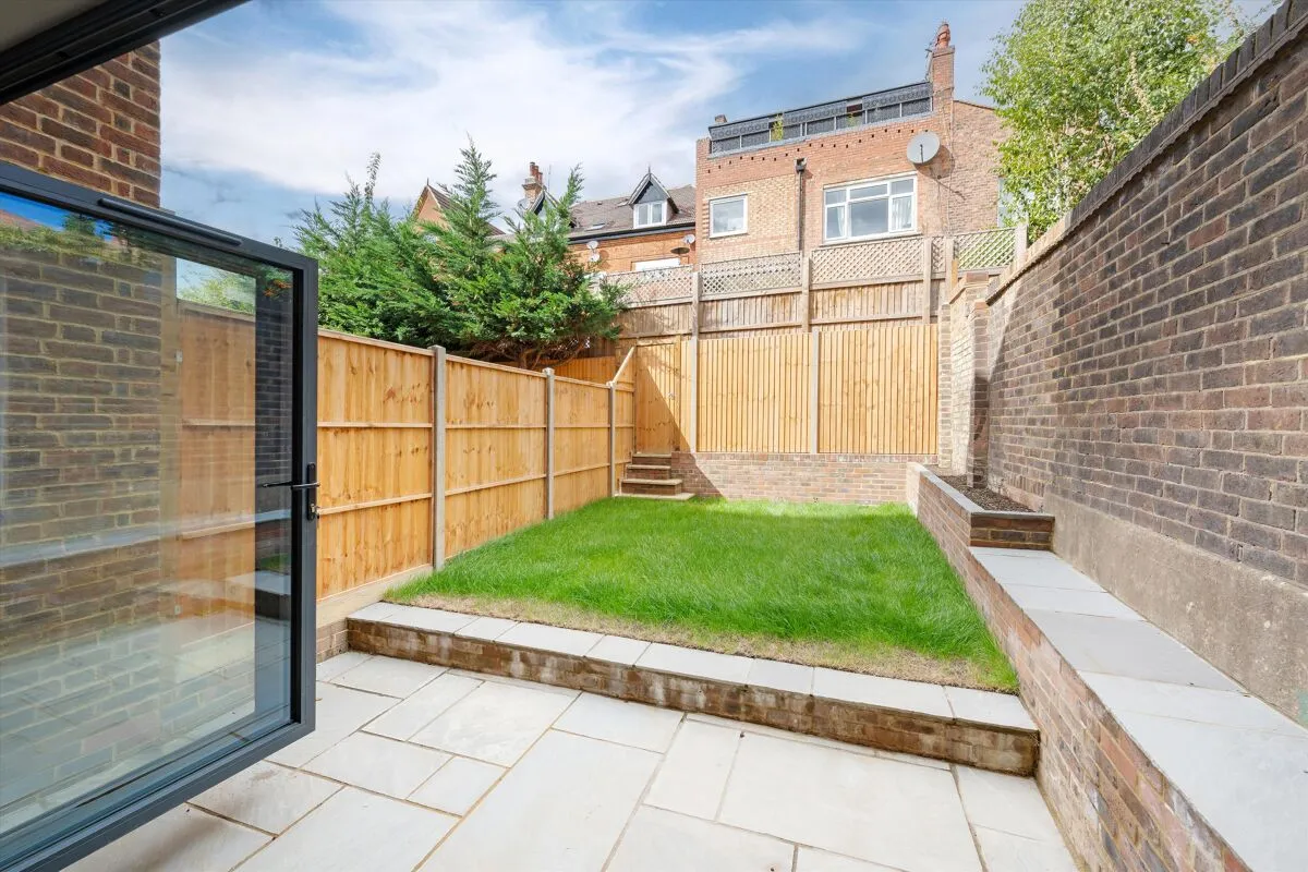 Platts Lane, London, NW3, photo 27