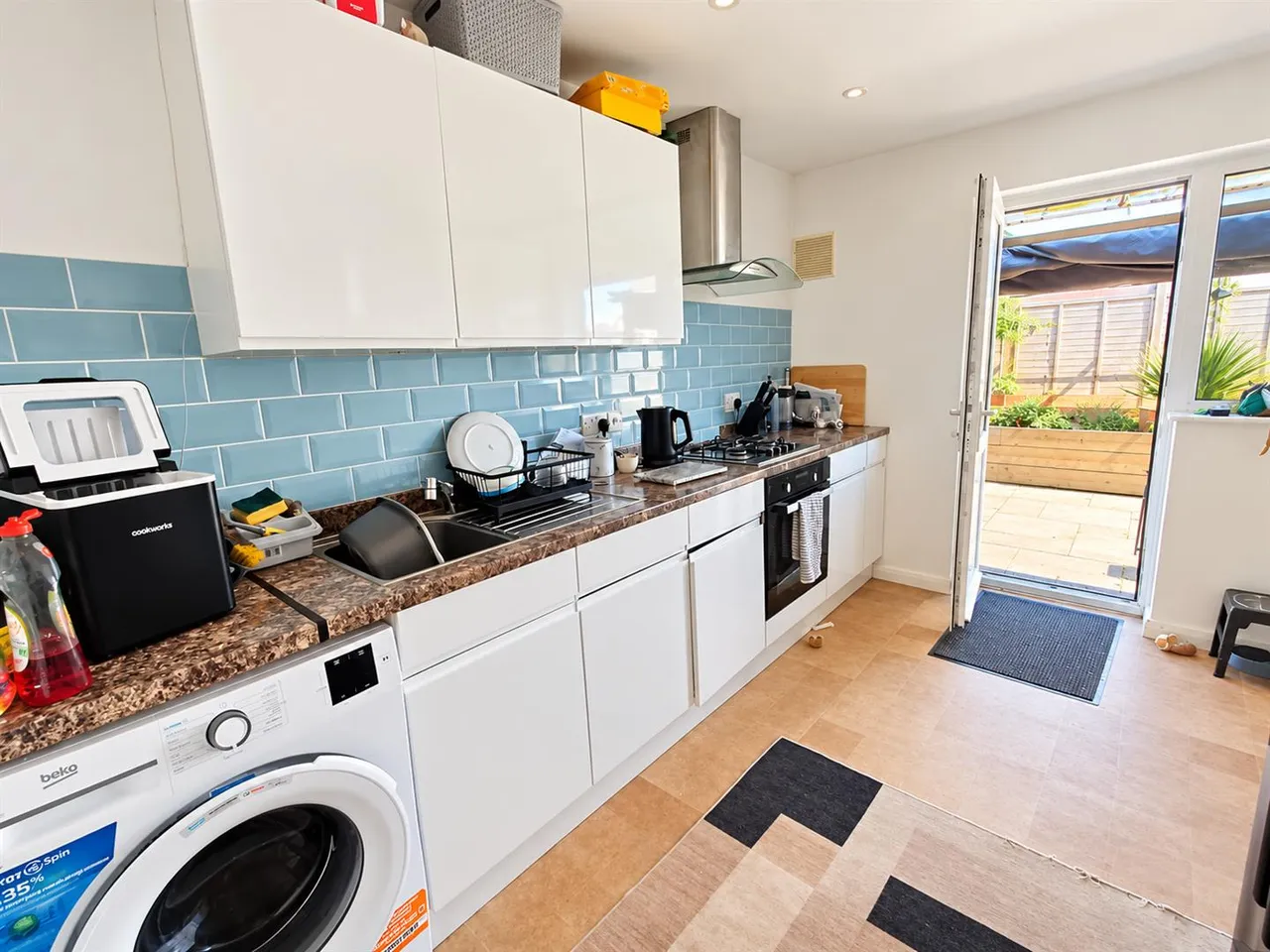 Lea Road, Peacehaven, photo 3