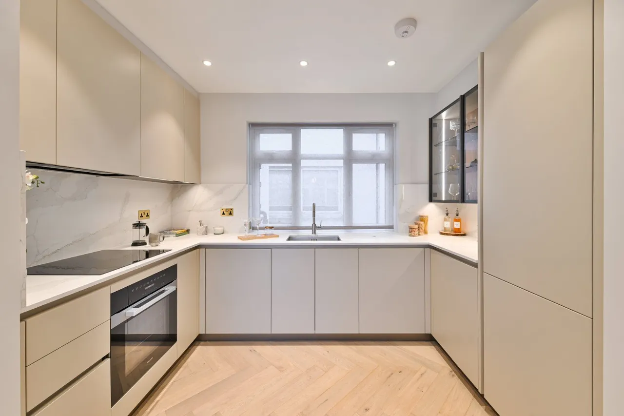 Ennismore Gardens, London, SW7 1NL, photo 2