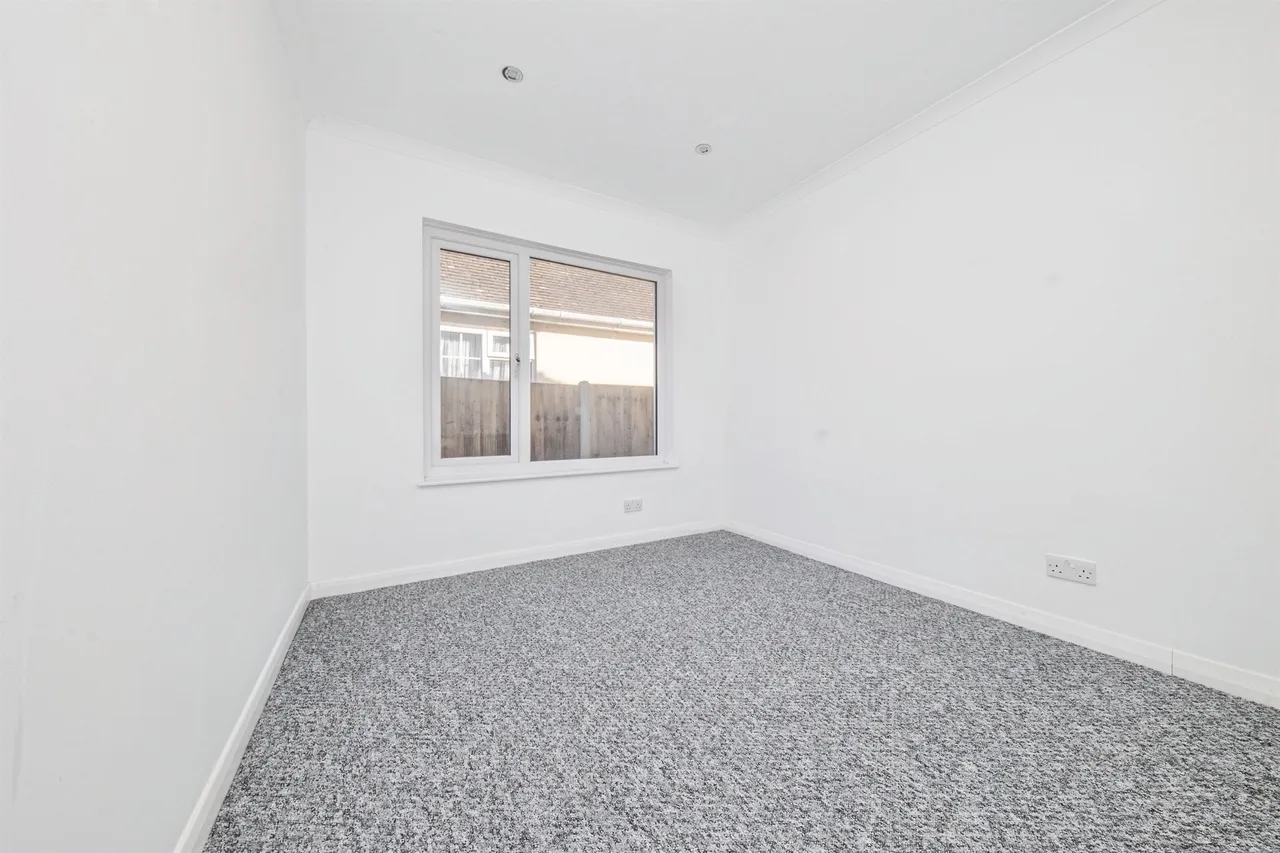 Weeley Road, Little Clacton, CO16, photo 9