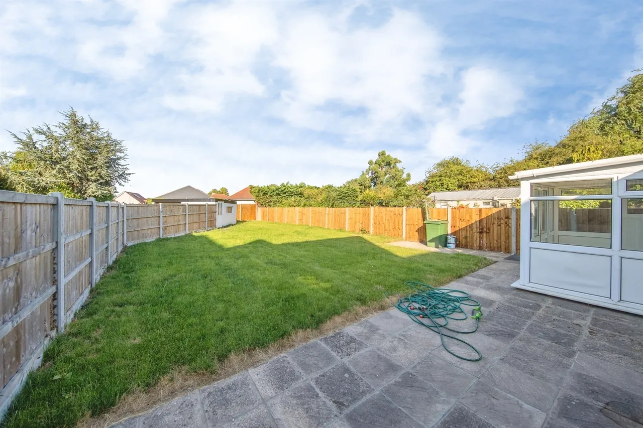 Weeley Road, Little Clacton, CO16, photo 12