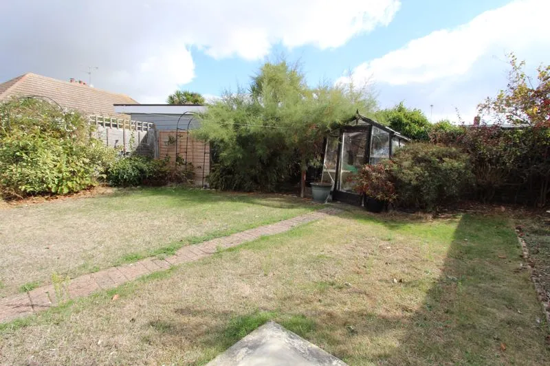 Leas Road, Clacton-On-Sea CO15 1DT, photo 4