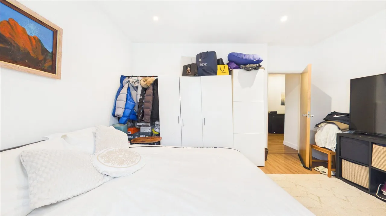 Bromyard Avenue, London, W3, photo 16