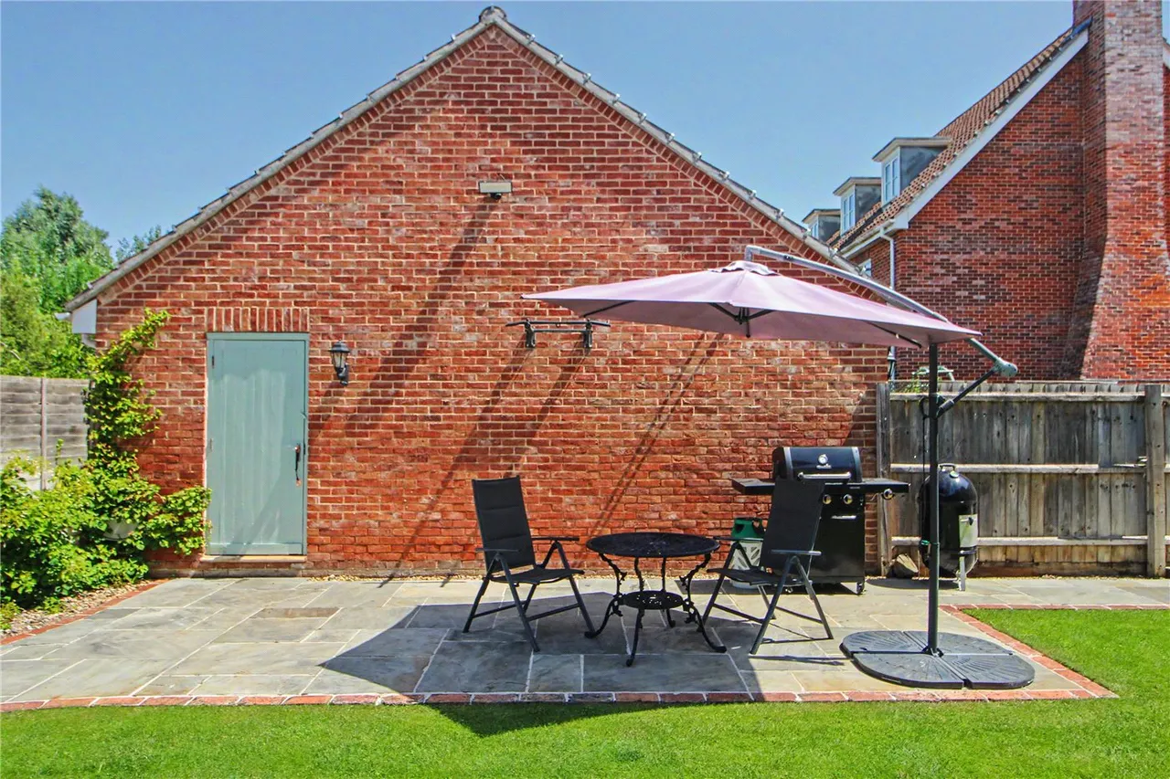 Tench Close, Mulbarton, Norwich, Norfolk, NR14, photo 11