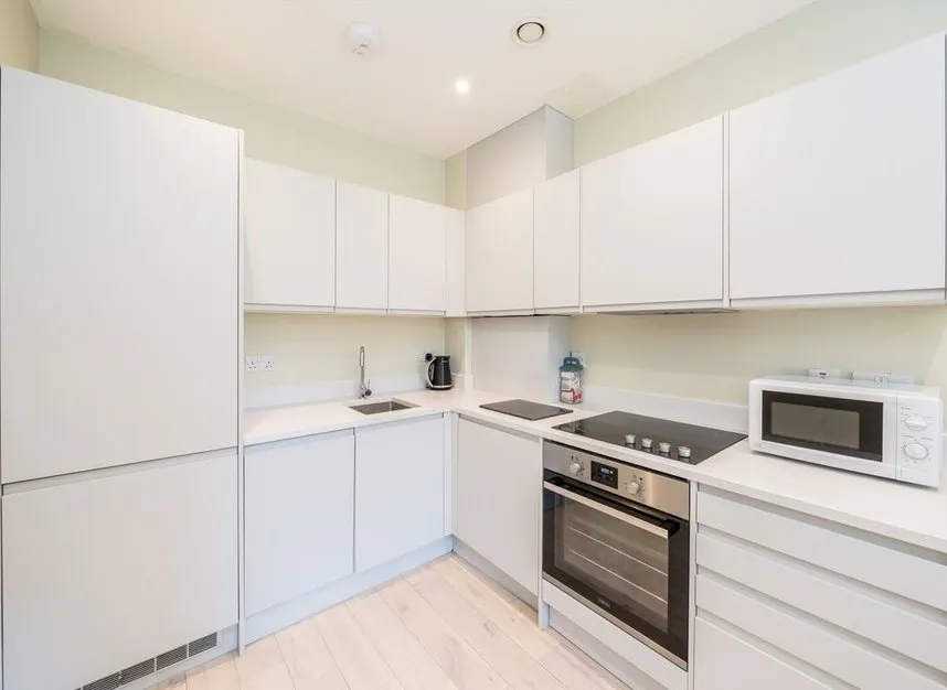 St. Johns Road, Isleworth, TW7, photo 3