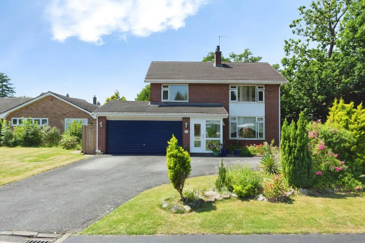 4 bed house for sale — White House Way, Solihull