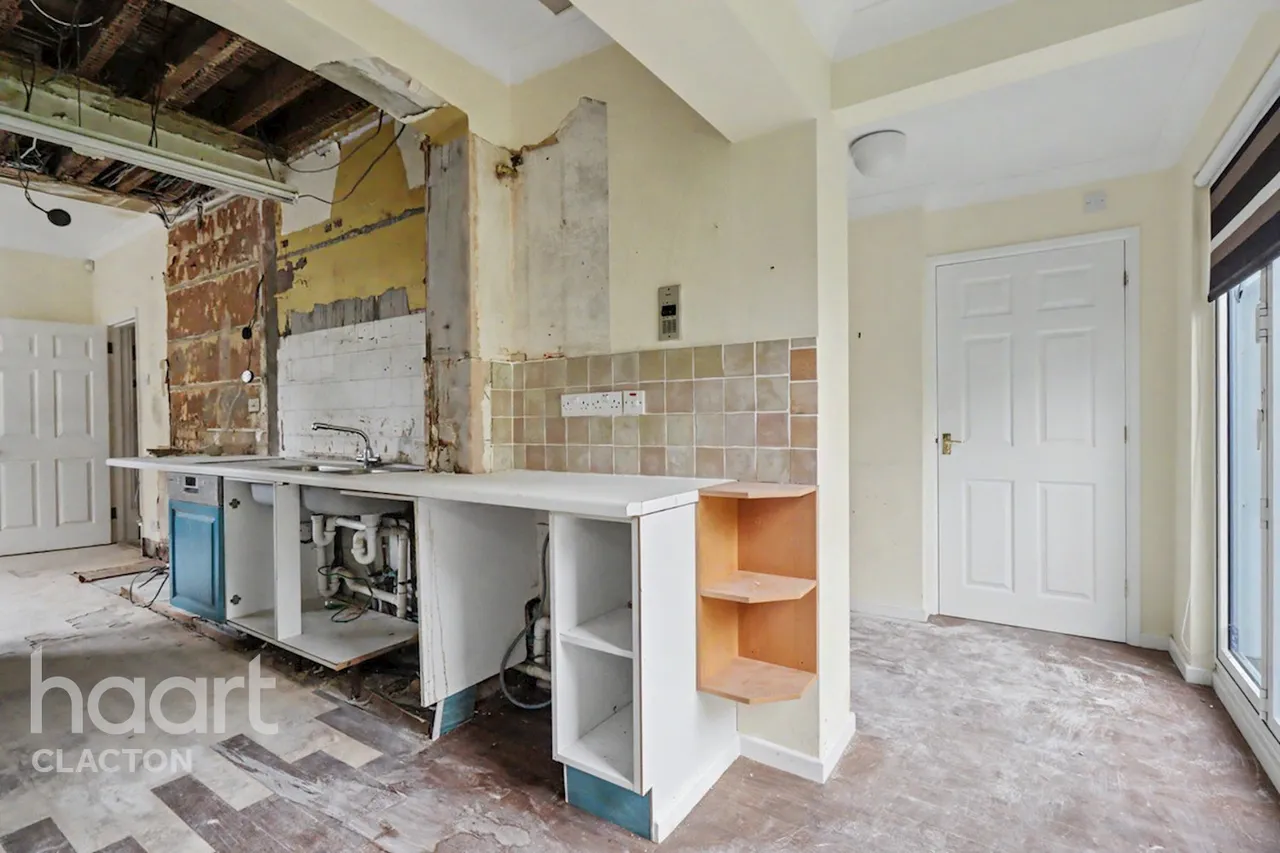 Holland Road, Clacton-On-Sea, CO15, photo 6